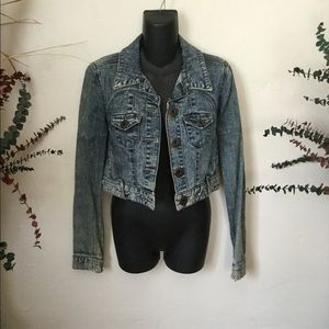 Guess Denim Jacket😎✌🏽☯️